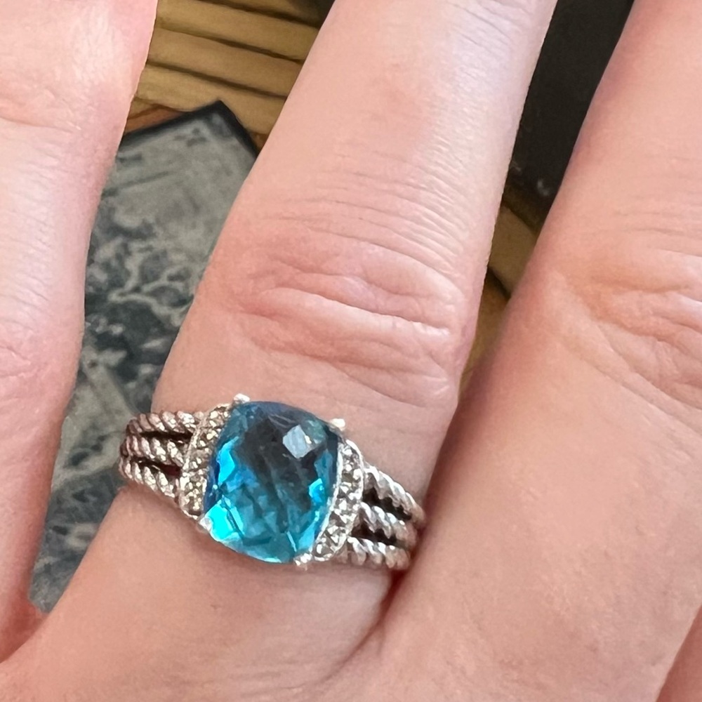 David Yurman Petite Wheaton Blue Topaz - Size 8
